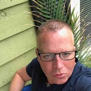 Meet your Posher, Stephen r